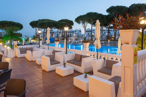 Marbella Resort 7 Pool Whirlpool Sauna - Gallery - 12