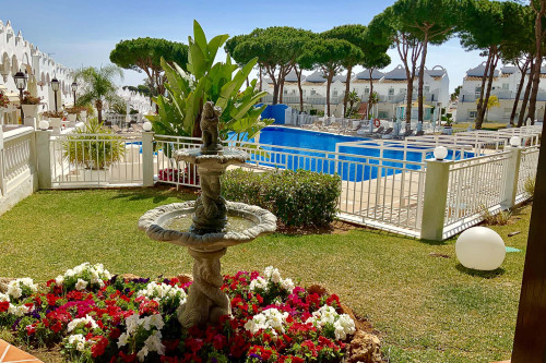 Marbella Resort 7 Pool Whirlpool Sauna - Gallery - 26