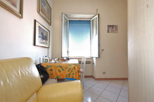 Nice 1-bedroom apartment near Palmiro Togliatti train station