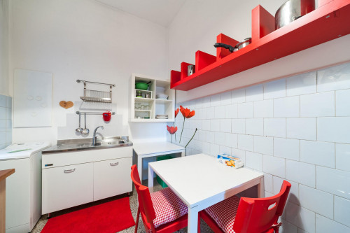 Modern and pleasant 2-bedroom apartment in Ostiense neighbourhood