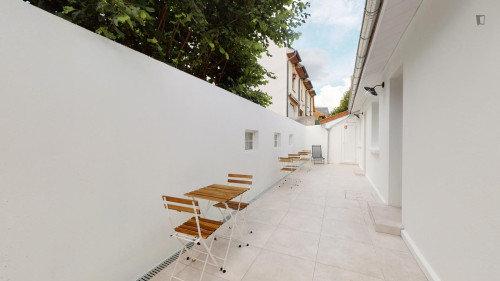 Comfy double ensuite bedroom near Parc Du Moulin Puteaux