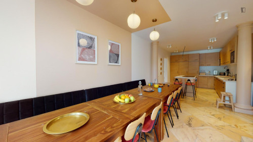 Pleasant double ensuite bedroom near Parc Du Moulin Puteaux