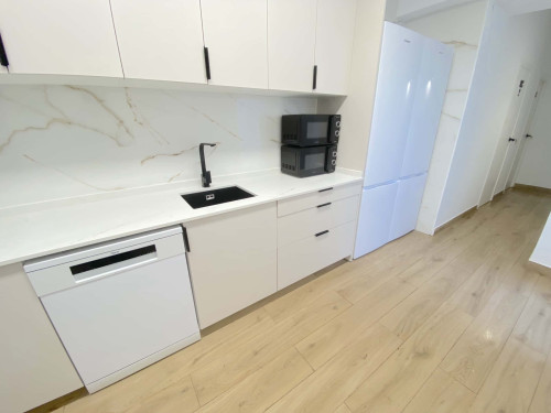 Suite near CENTER with private bathroom and terrace*, double bed, A/C, TV and WIFI  - Gallery -  5