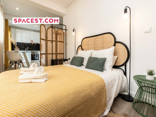 Arla Pink Studio, Faro, Algarve