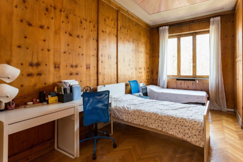 Elegant double bedroom close to Romolo metro station