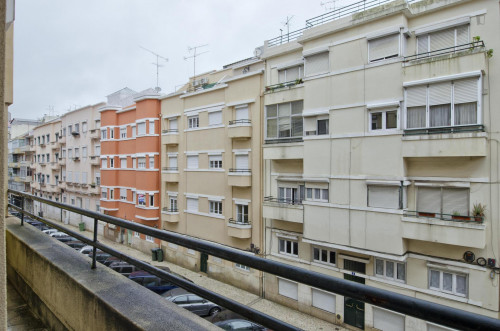 Single room in 6-bedroom apartment in central Campo Pequeno - Gallery - 15