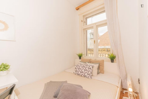 Cosy double bedroom near Budapest-Keleti station