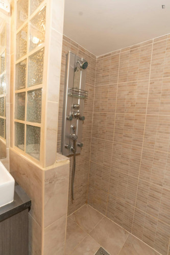 Appealing double bedrom near the Keleti train station