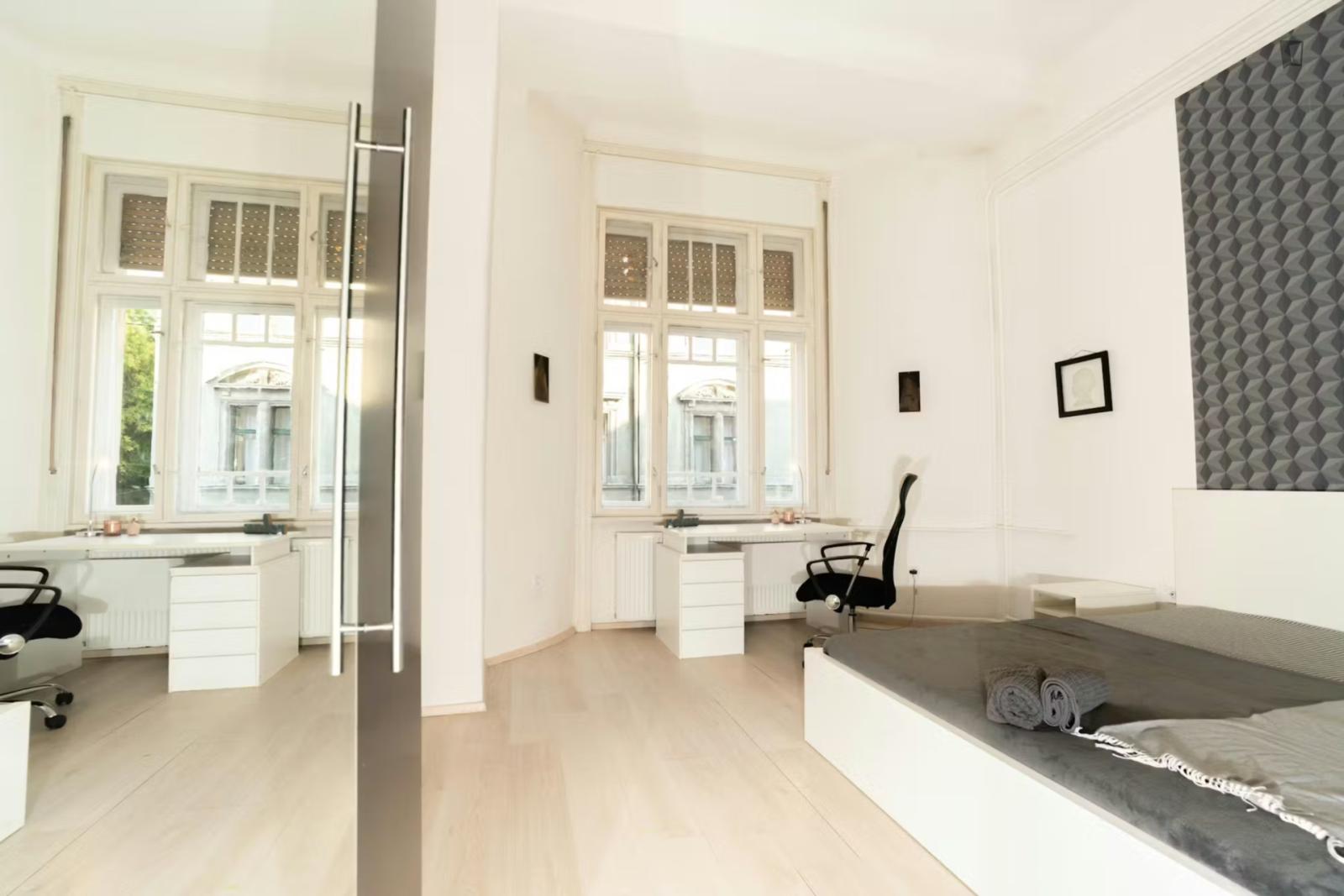  Appealing Double Bedrom Near The Keleti Train Station  -  Appealing double bedrom near the Keleti train station  - Gallery -  1