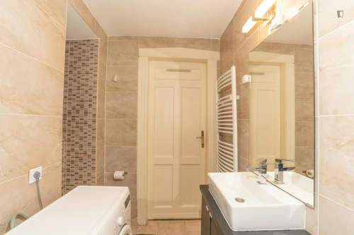 Large double bedroom in District VII.