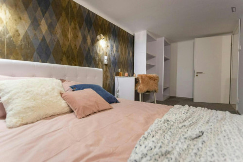 Welcoming double bedroom near the Danube river