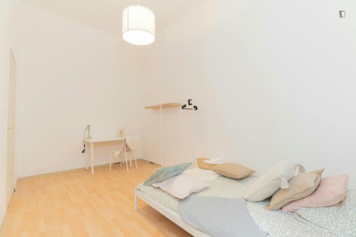 Nice double bedroom in the Palace District