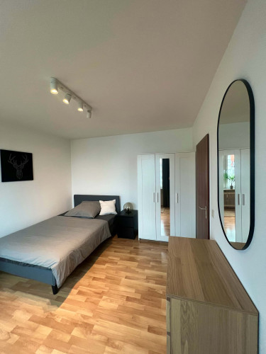 Leipartstraße 11 - 4 OG / Zimmer 2