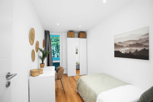 Wilhelm-Riehl-Straße room 4