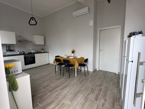 Single Room with Semi Private Bathroom – Walking Distance to Università degli Studi “G. d’Annunzio”, Pescara (Via Pindaro 42) .. Room n. 11 - Gallery - 7