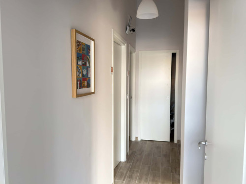 Single Room with Semi Private Bathroom – Walking Distance to Università degli Studi “G. d’Annunzio”, Pescara (Via Pindaro 42) .. Room n. 11