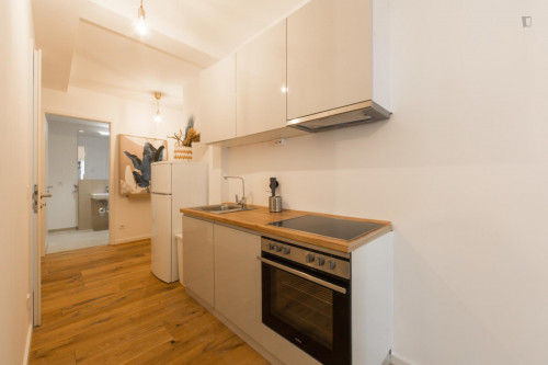 Double bedroom in 4-bedroom apartment