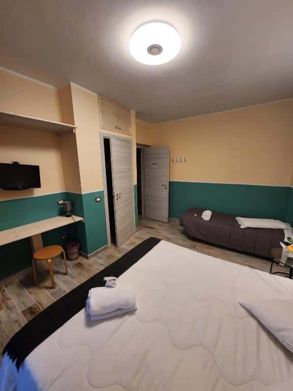 Room In Via Venzone, Roma For 95 M² With 3 Bedrooms - Room in Via Venzone, Roma for 95 m² with 3 bedrooms - Gallery - 1