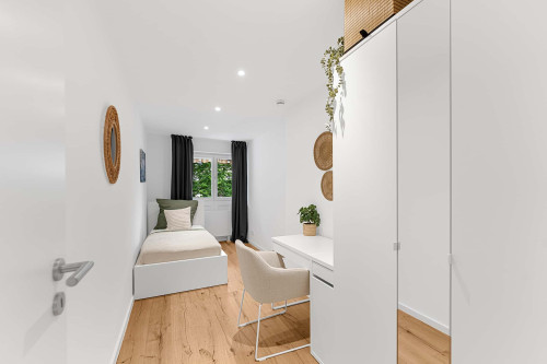 Curd-Jürgens-Straße room 4