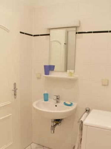 Apartment in Richard-Sorge-Straße, Berlin for 36 m²