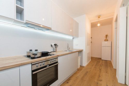 Double bedroom in 4-bedroom apartment  - Gallery -  5
