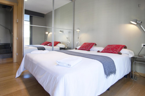 Awesome 2-bedroom apartment in artsy Gràcia