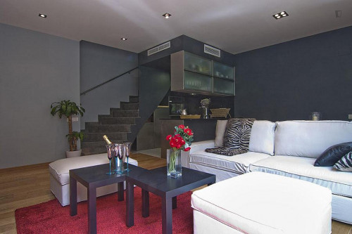 Elegant 2-bedroom apartment in lively Gràcia