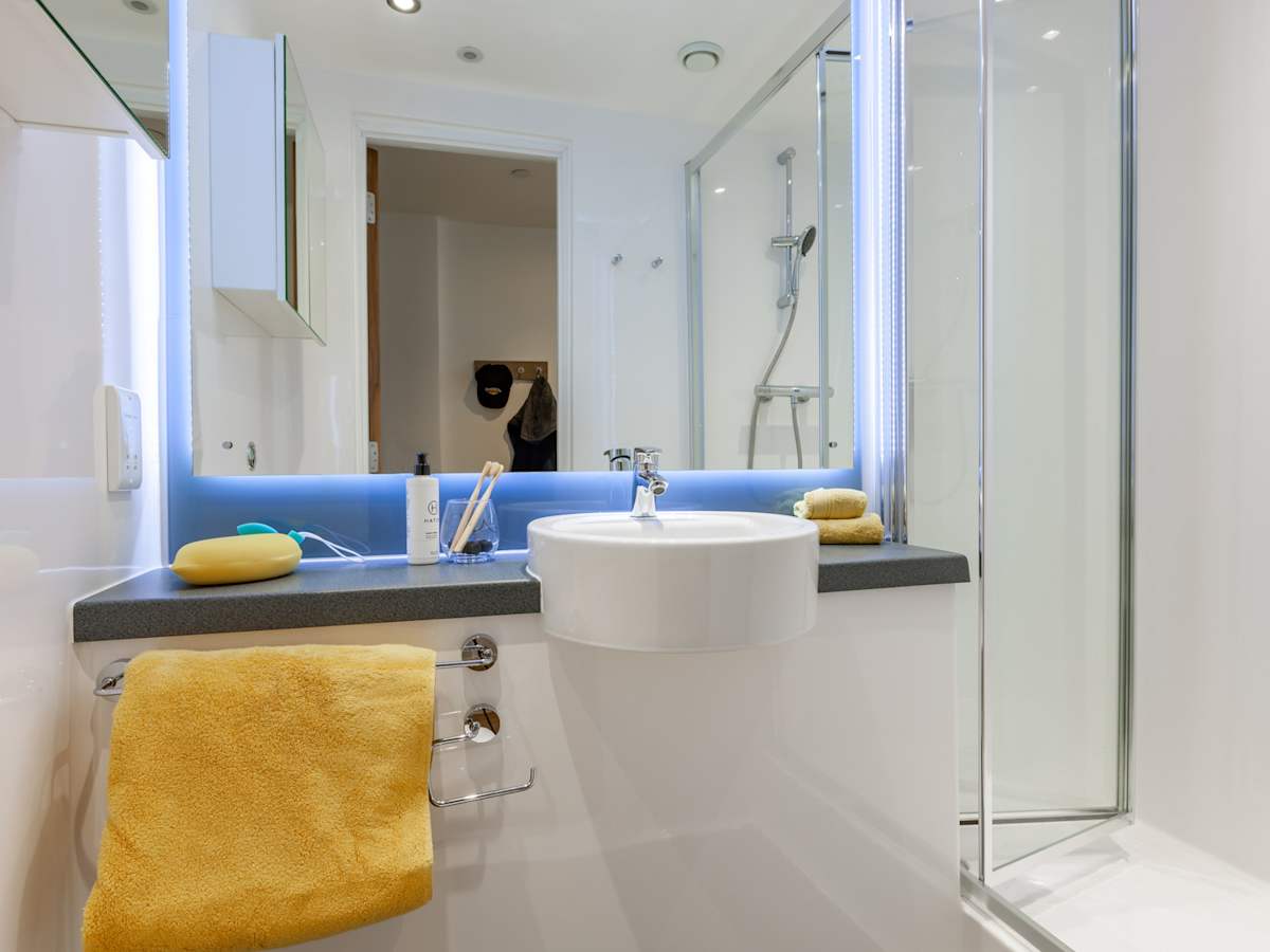  Silver En Suite  -  Pavilion Point  - Gallery -  5