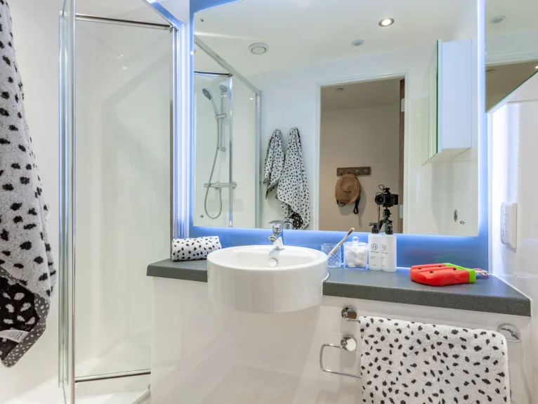  Gold En Suite  -  Pavilion Point  - Gallery -  5