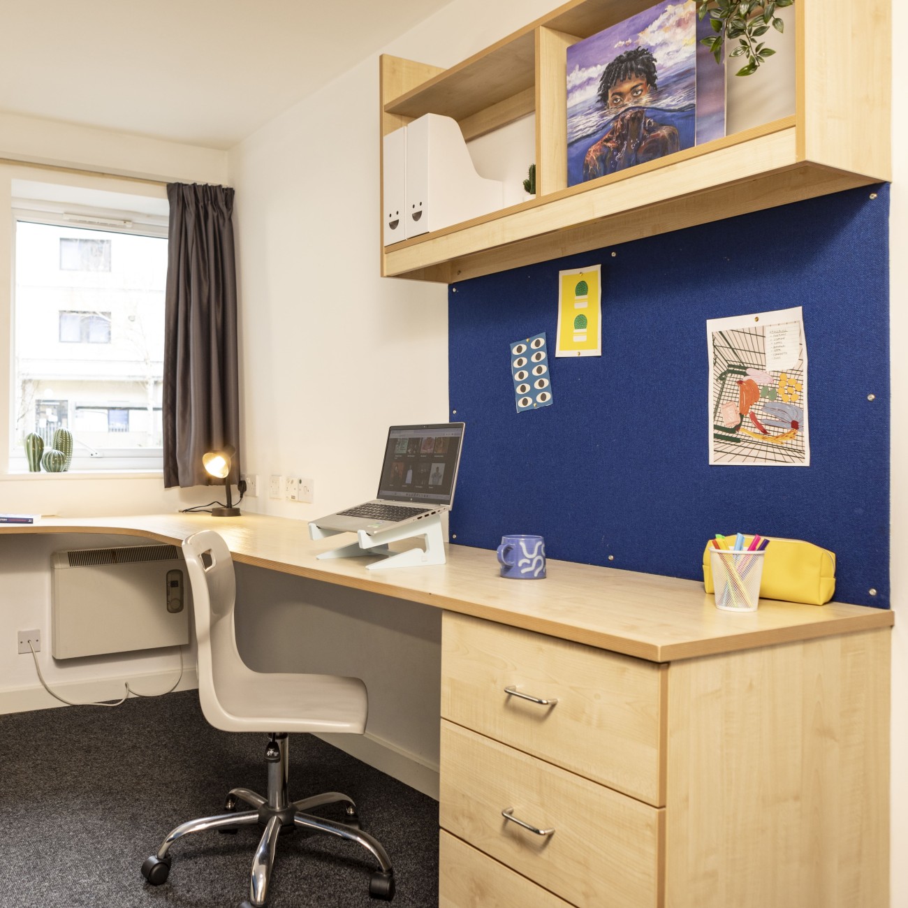  برونز اونسويت  -  البرت كورت  - Gallery -  4