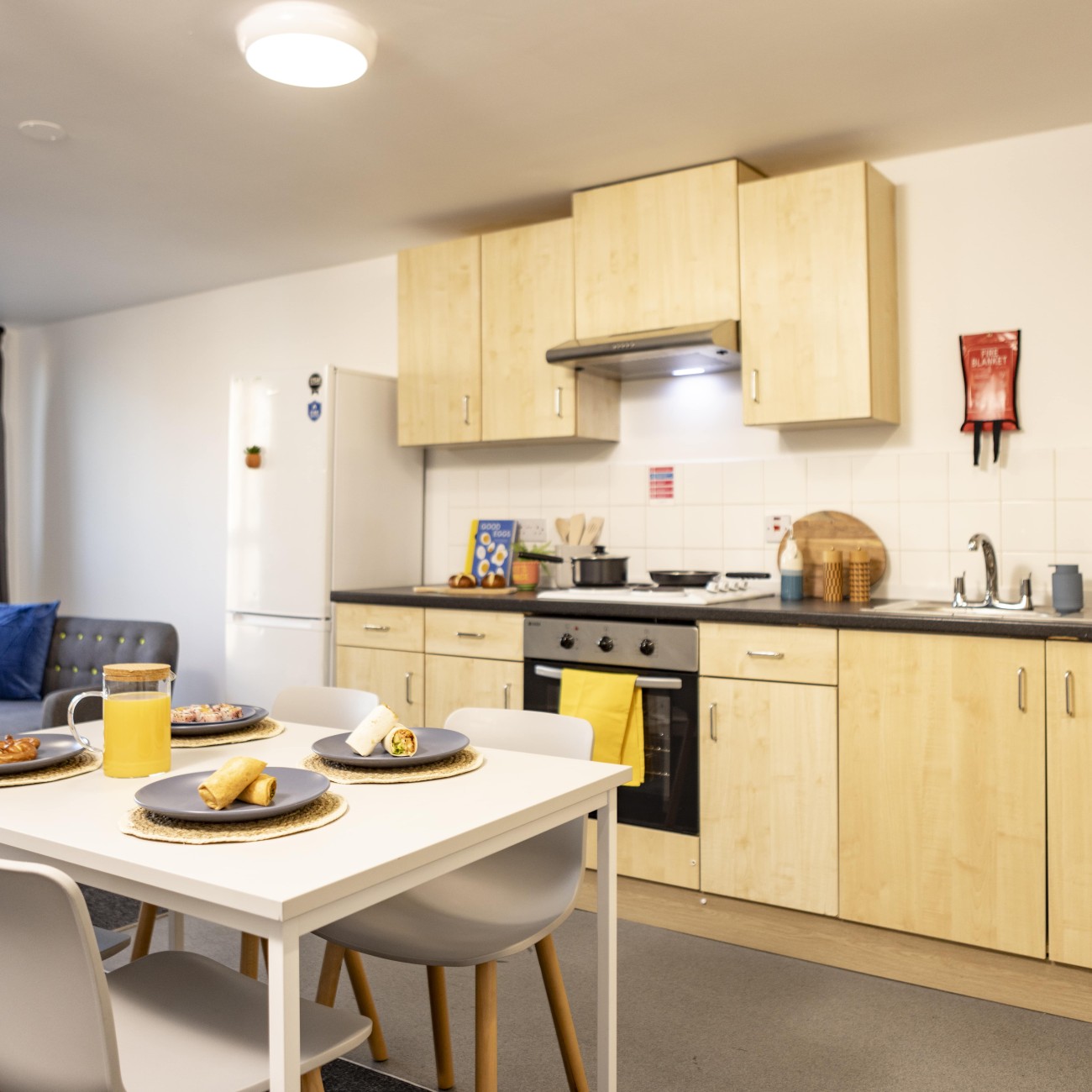  بلاتينوم اونسويت  -  البرت كورت  - Gallery -  5