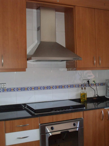 Single bedroom, with private bathroom, in 2-bedroom apartment