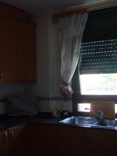Single bedroom, with private bathroom, in 2-bedroom apartment - Gallery - 7