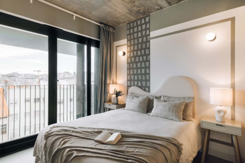 3 bedrooms and balcony in Santo Antonio