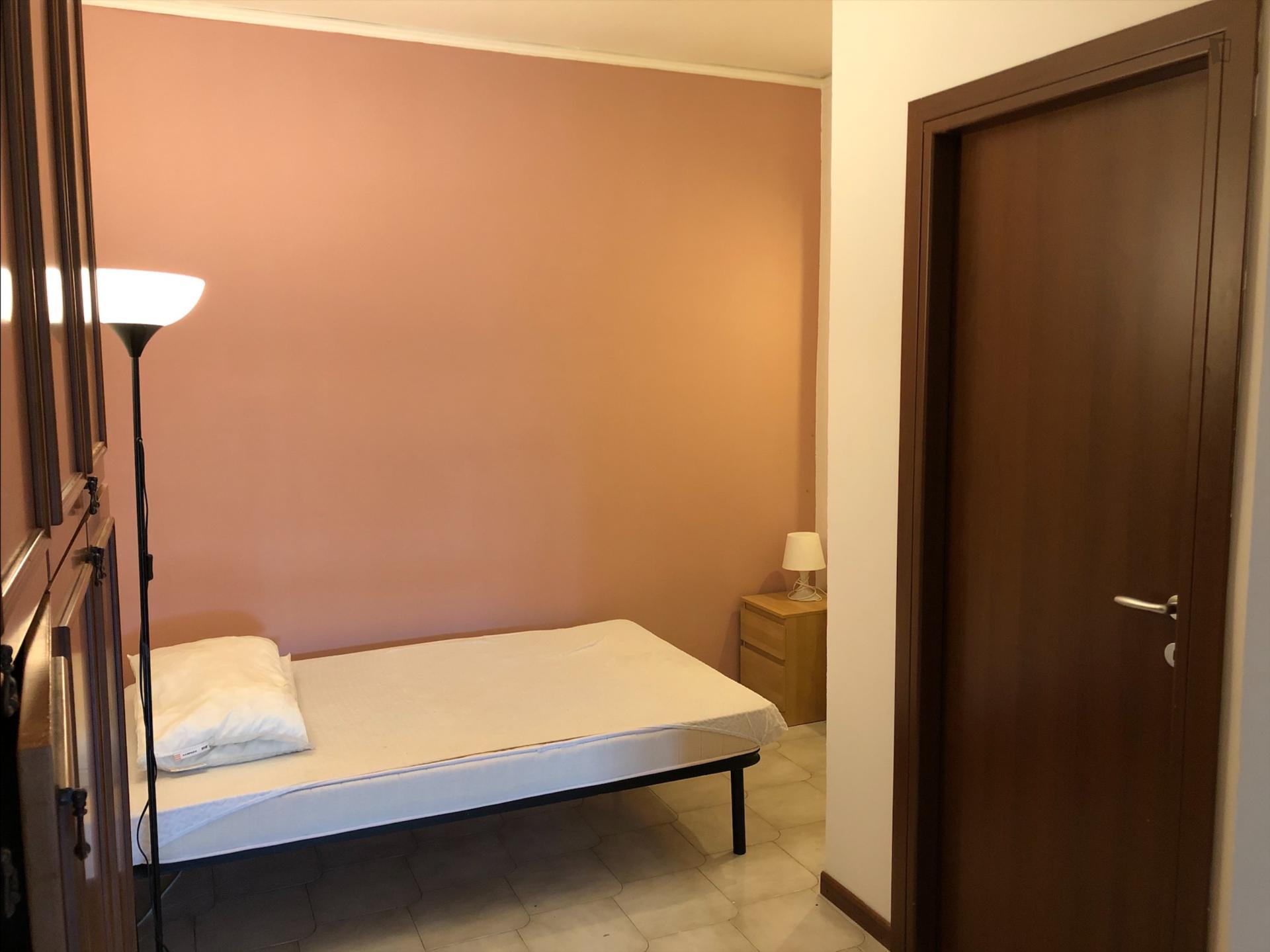 Double Bedroom In A 5-Bedroom Apartment Near Roma Trastevere Railway Station - Double bedroom in a 4-bedroom apartment near Roma Trastevere Railway Station - Gallery - 1