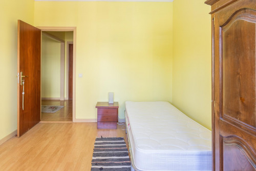 Inviting single bedroom not too far from ISEP - Gallery - 2