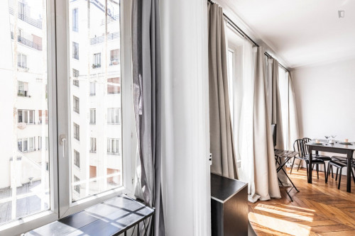 Cozy 1-bedroom apartment near Opéra metro station  - Gallery -  5