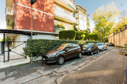 Homely single bedroom with balcony close to the UR Magliana train station