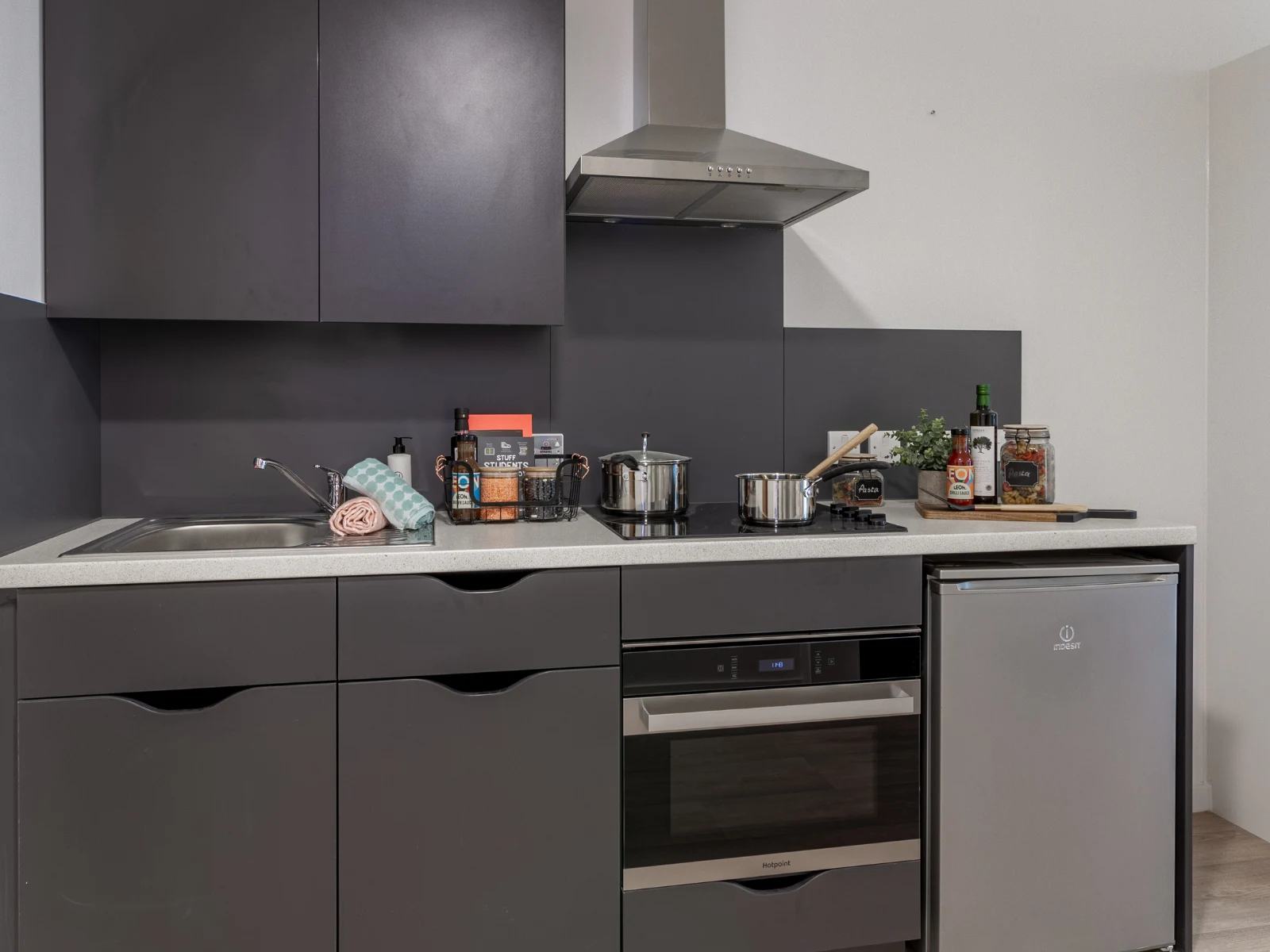  Skyline Studio  -  Pavilion Court  - Gallery -  5