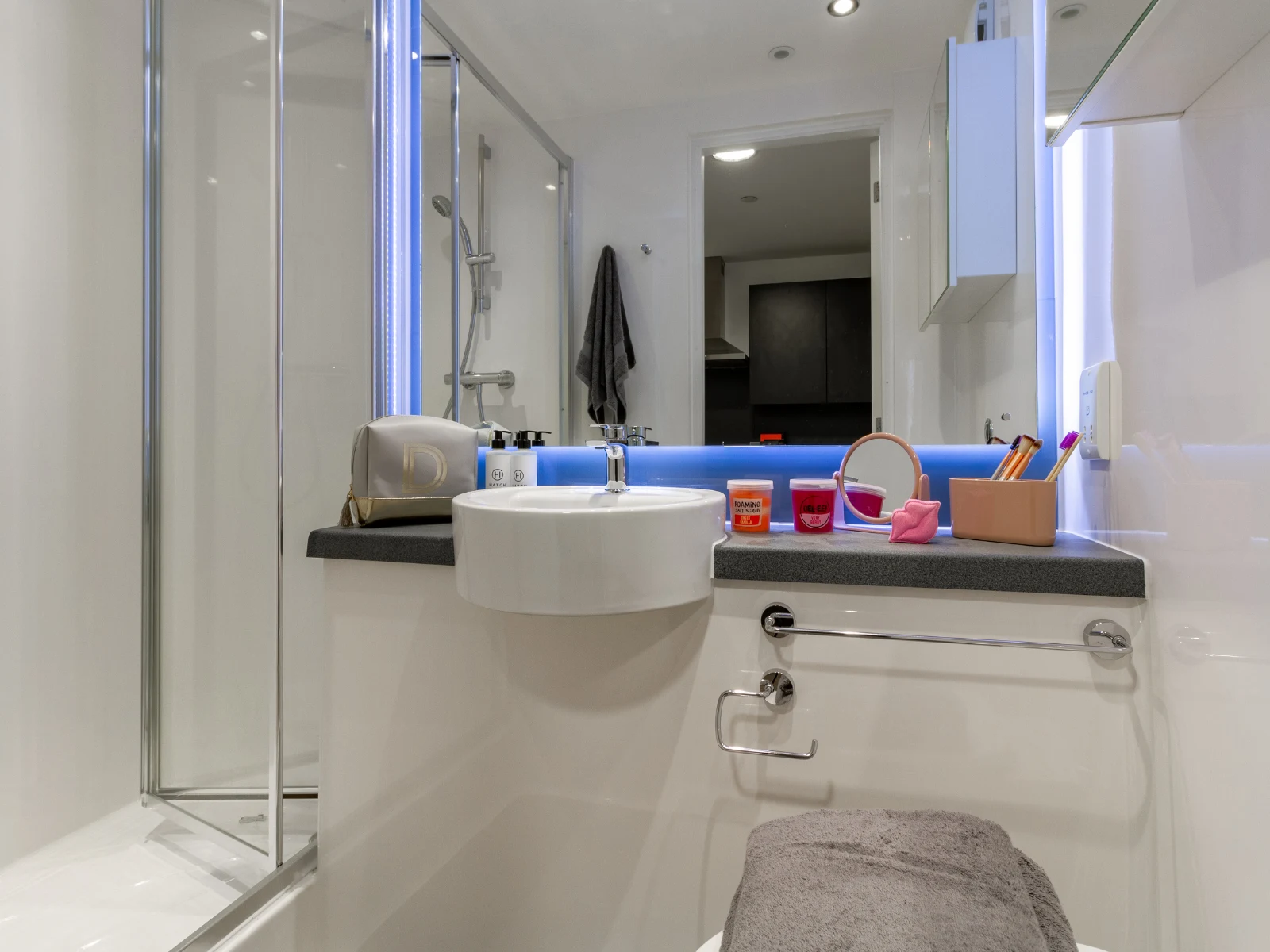  Skyline Studio  -  Pavilion Court  - Gallery -  7
