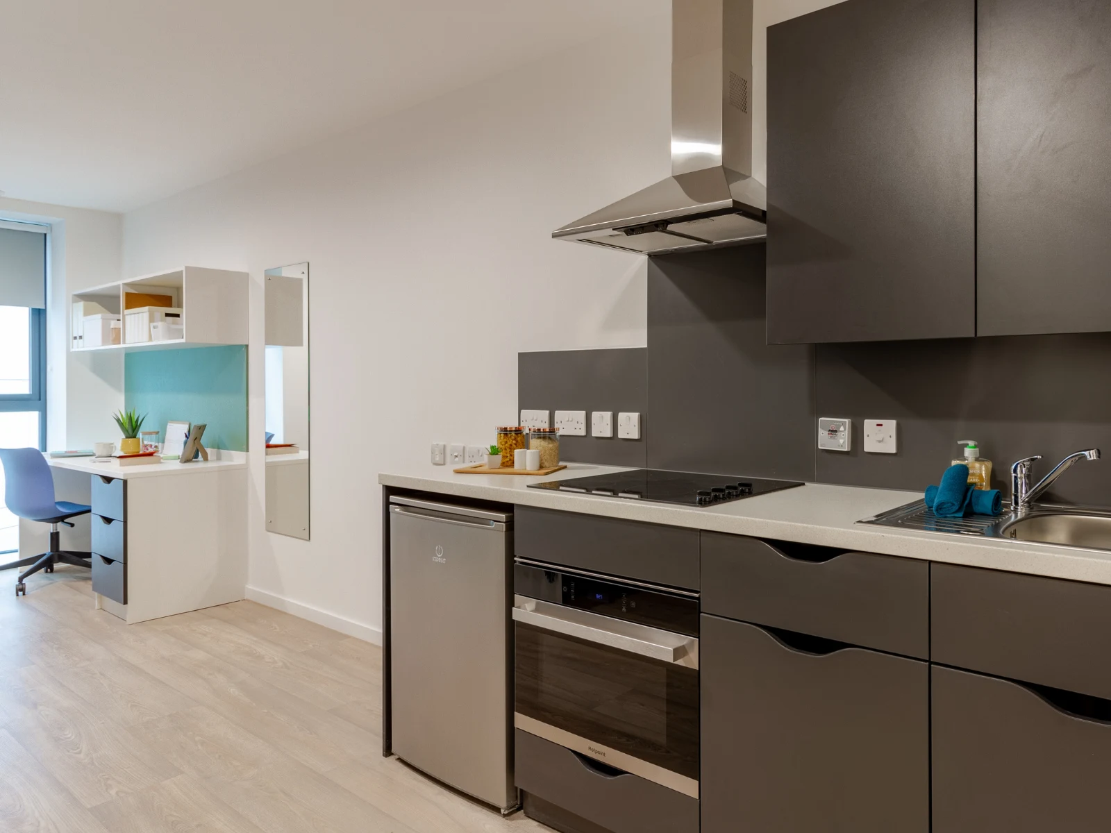  Penthouse Studio  -  Pavilion Court  - Gallery -  4