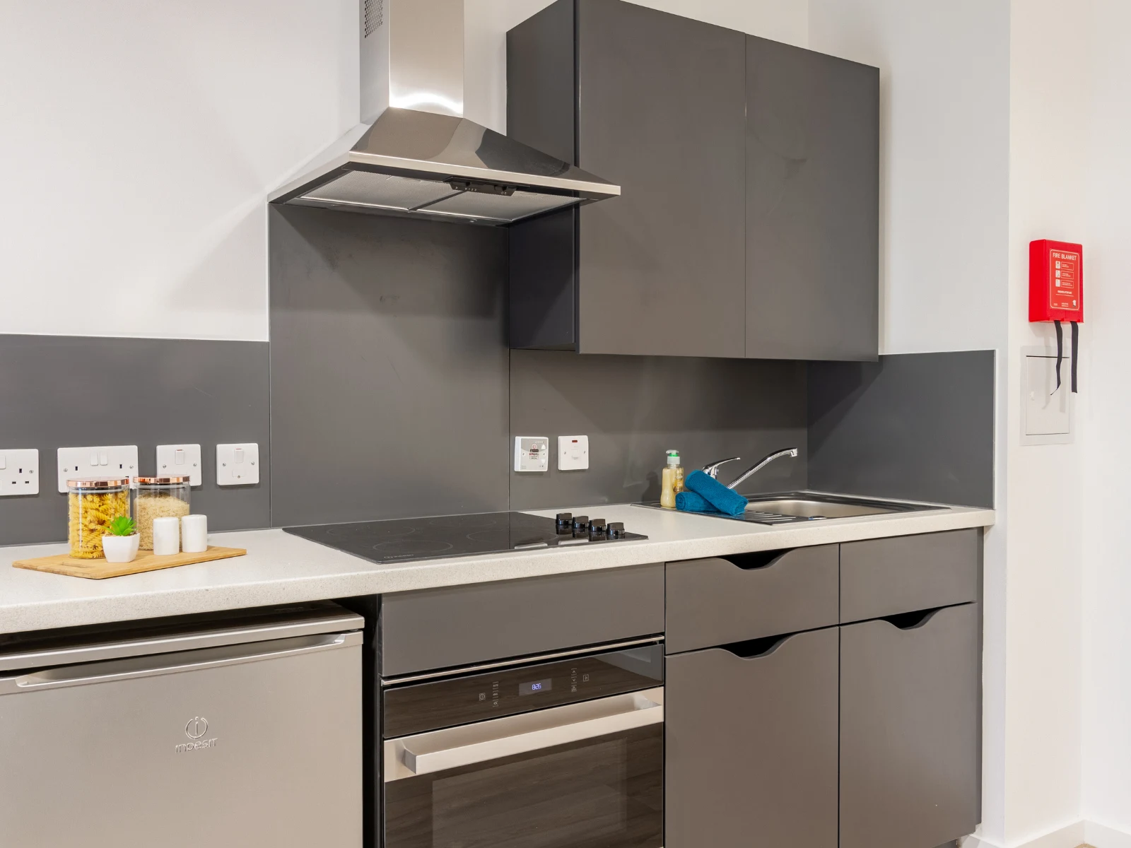  Penthouse Studio  -  Pavilion Court  - Gallery -  6