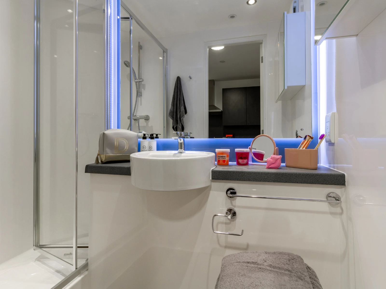  Penthouse Studio  -  Pavilion Court  - Gallery -  2
