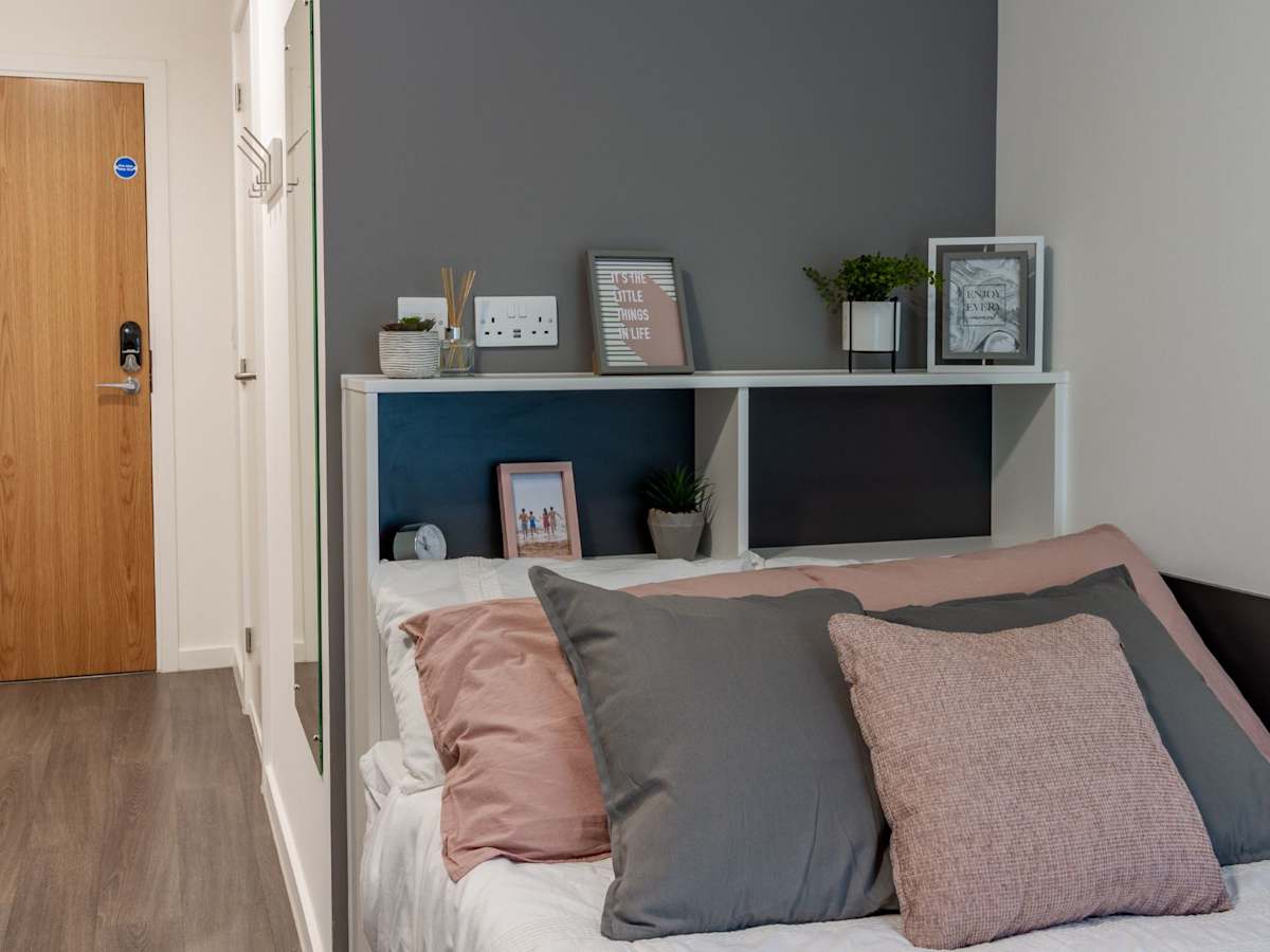  Skyline Bronze Premium En Suite  -  Pavilion Court  - Gallery -  6