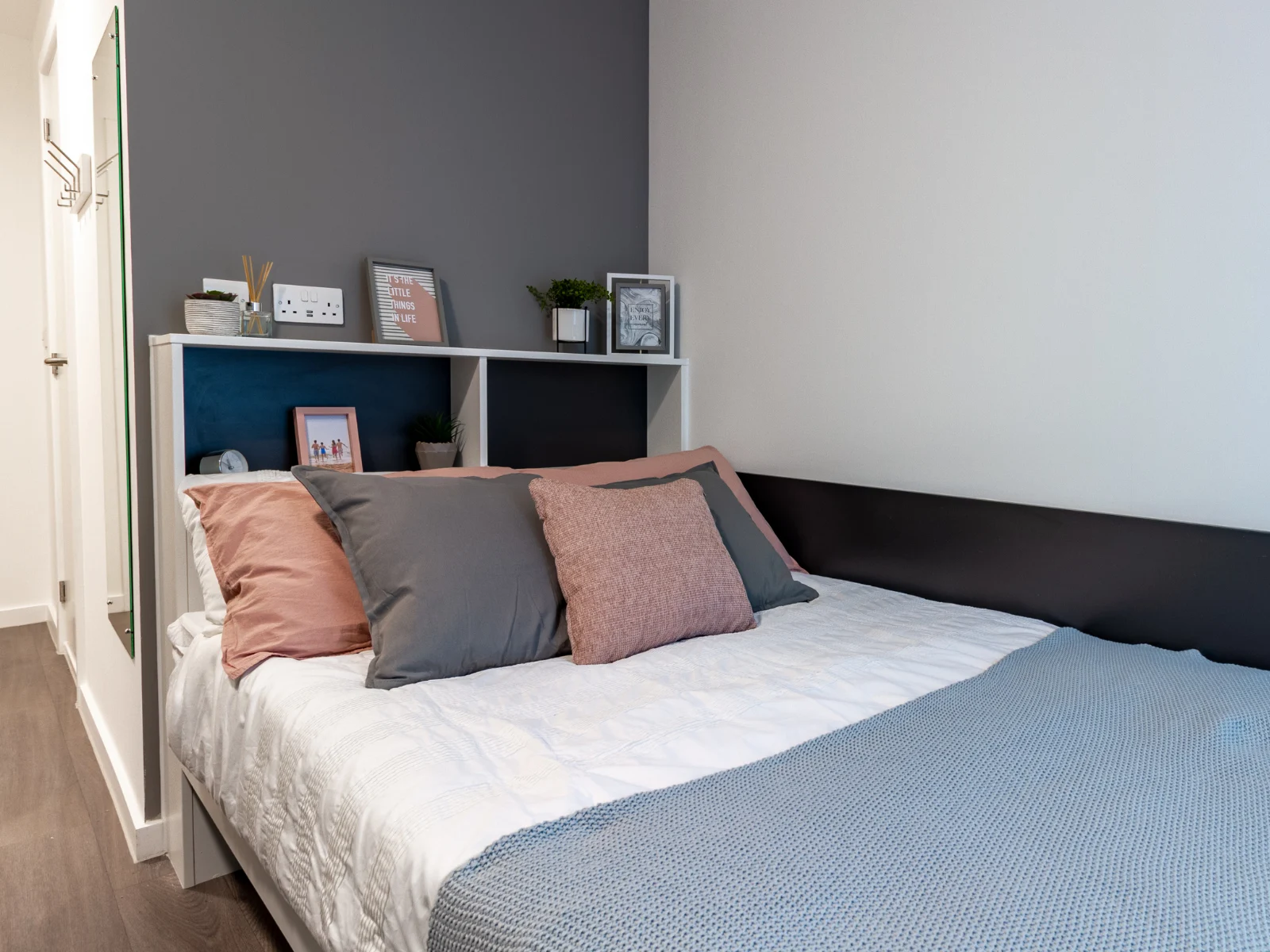  Classic En Suite  -  Pavilion Court  - Gallery -  1