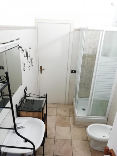 Spacious double bedroom near Ponte Lungo metro station - Gallery - 6
