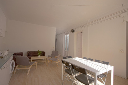 Adorable double bedroom close to Callao metro station