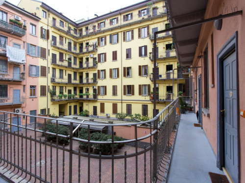 Bed in cool twin bedroom in in Zona Delle Regioni