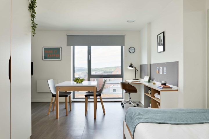  Bronze Studio  -  Sharman Court  - Gallery -  1