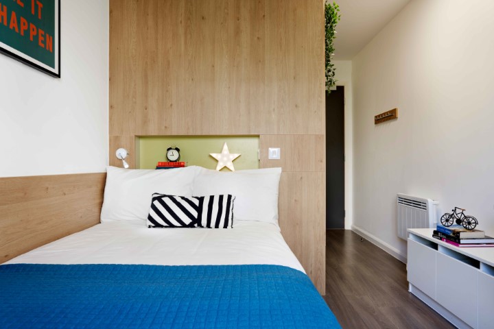  Standard En-Suite  -  Hampton Square  - Gallery -  1